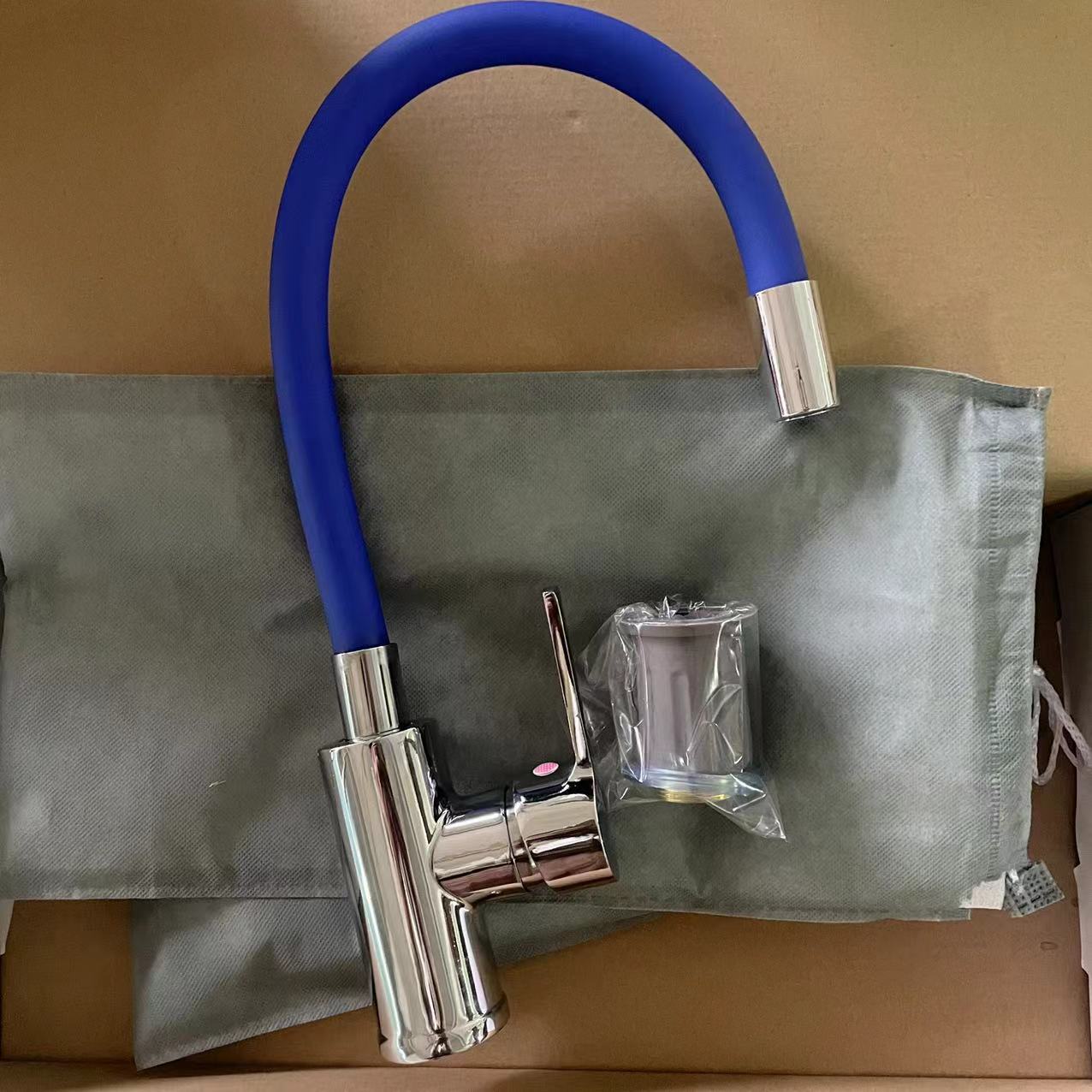 Сантехніка Змішувач для кухні VALAZ Хром серія Les 1